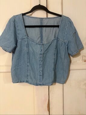 Levi's Light Blue Denim Button-Front Women's Top